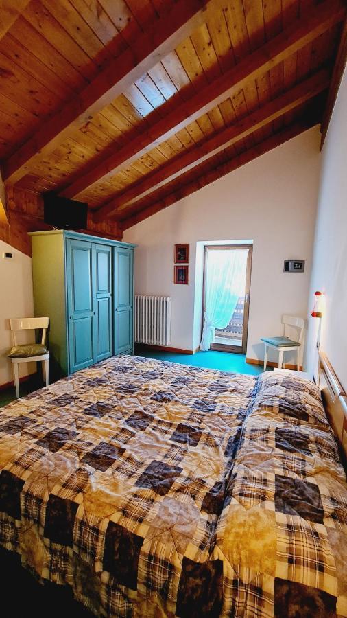 Hotel Martinella Фолгария Екстериор снимка