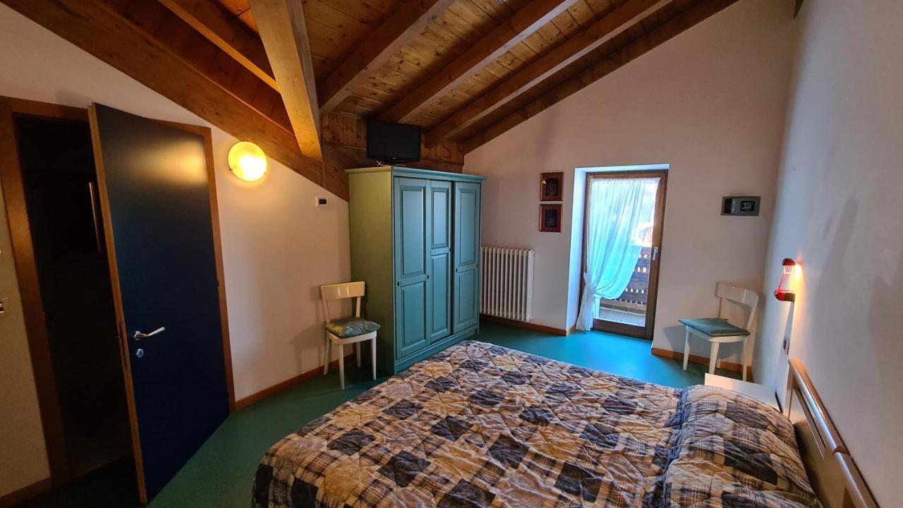 Hotel Martinella Фолгария Екстериор снимка