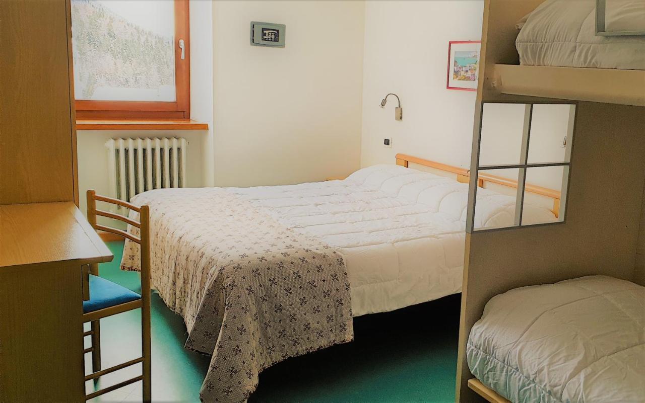 Hotel Martinella Фолгария Екстериор снимка