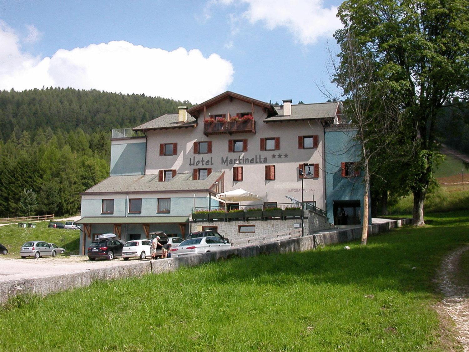 Hotel Martinella Фолгария Екстериор снимка